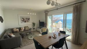 Estepona Beach Front Apartment with Stunning Sea Views
