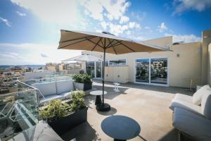 Stillel SkyLounge Suites