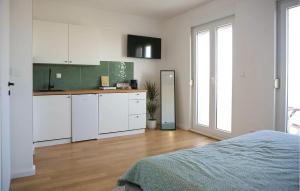 Awesome Apartment In Split With Wifi