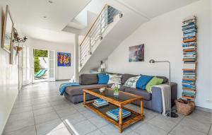 Maisons de vacances Beautiful Home In Eze : photos des chambres