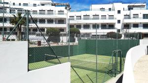 Apartamento a 200 m del mar con piscina y padel