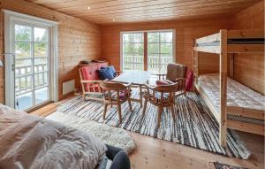 2 Bedroom Cozy Home In Sjusjøen