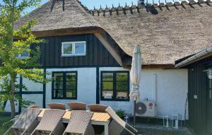 Nice Home In Sakskøbing With Wifi