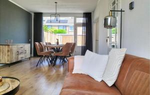 3 Bedroom Nice Home In Oost-Souburg