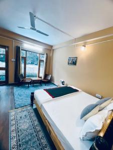 River Reflection Home Stay at Tirthan Valley