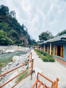 River Reflection Home Stay at Tirthan Valley
