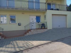 Apartmani Tomljenović