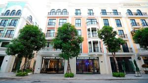 Sunshine Hotel