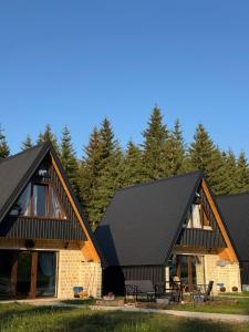 Wild Lodges