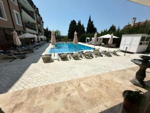 Family Two-Bedroom Apartment with View room in Horizont Apartments