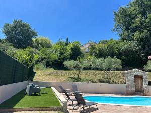 Maisons de vacances Villa des Oliviers avec piscine privee - 5min des Gorges Ardeche : photos des chambres