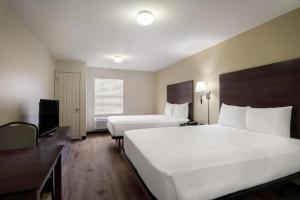 Standard Double Room with Two Double Beds - Non Smoking room in Suburban Extended Stay Hotel Denver Central-Arvada