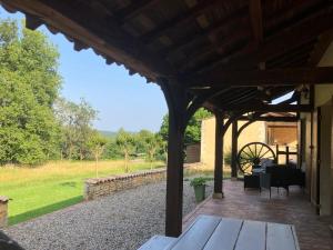 Maisons de vacances Cottage with swimming pool, pool house and view ! : photos des chambres