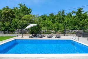 Villa Laura by Briskva