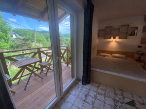 W górach nad strumieniem