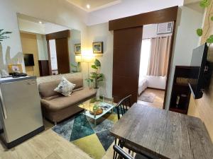 Althea's Cozy Home - Condo in Las Pinas