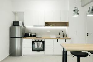 Studio Garden next to Metro station