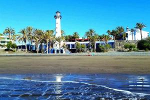 Vistas de Ensueño al Mar en Playa del Águila