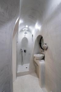 Modernity Suites Santorini Greece