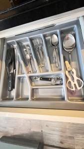 Calm & Cozy Condo Close to Beach and Mall With Washing Machine & Smart TV B20