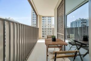 1-Bed at Creek Beach with Pool, Gym and Balcony