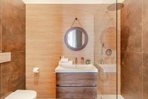 Vatican 3 Bedrooms and Private Home Sauna and Gym