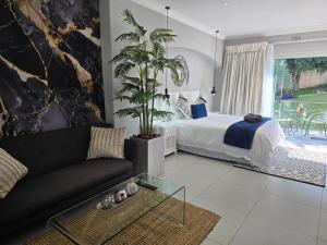 Fine Garden Suites - off the grid