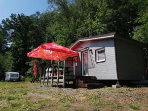 Chata na kolech 6L v areálu Koupaliště Bystré v Orlických horách