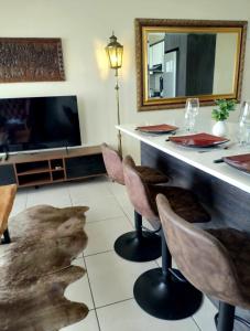 Blouberg Luxury Oasis With Pool & Scenic Mountain Views