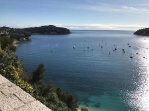 Rez de jardin privatif à 150m de la mer
