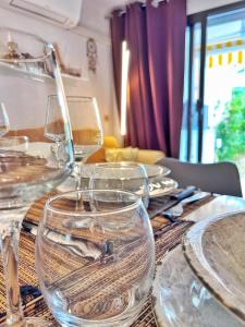 Appartements Rez de jardin privatif a 150m de la mer : photos des chambres