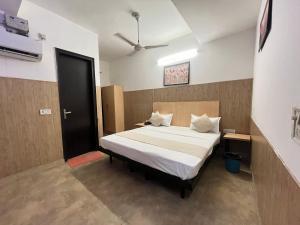 Hotel Vasundhara Grand - Vasundhara