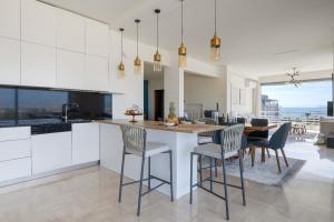 3 Bedroom Apartment in Glyfada