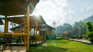 Sapa Riverside Homestay