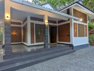 DreamWoods Cottage