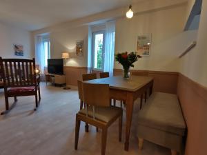 Appartements Grand Appartement avec Jardin Bretenoux : photos des chambres