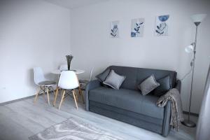 Stone Hill Apartment