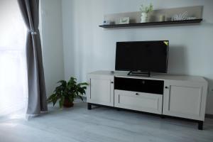 Stone Hill Apartment