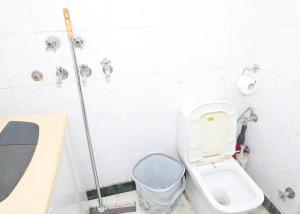 Corner Spacious homestay 3 double bed, 2 bath