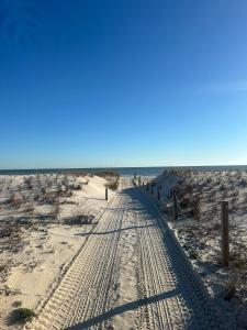 Private Pool, Beach Access, Luxe Kitchen, Fire Pit & Outdoor Entertaining Space