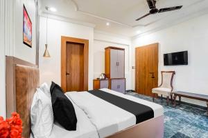 Hotel O Ratan Lal Nagar