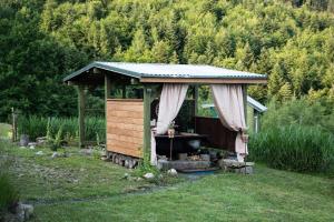 RESETówka nr 1 - chatka na odludziu z mega widokami & leśne SPA