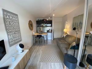 C208 Studio Cabine avec Terrasse proche Plage