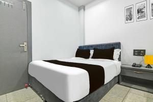 Hotel O Ujjain Railway Station