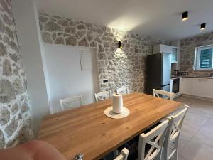 New! 2 Villa Complex for 16 persons near Omiš