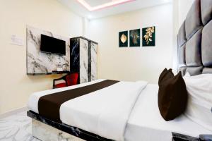 Hotel O Om Prakash Sabhasad Nagar