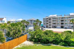 Beachside Villas 823