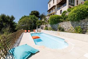 VILLA MONTE CRISTO - Villa conviviale a Nice - Superbe vue, piscine et jeux en plein air