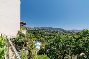 Villas VILLA MONTE CRISTO - Villa conviviale a Nice - Superbe vue, piscine et jeux en plein air : photos des chambres