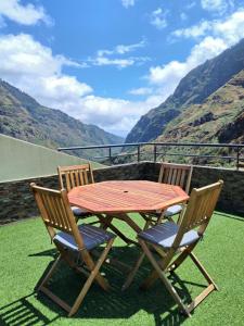 Green Valley House Madeira - Ubytování bez kategorie ve městě Ribeira Brava